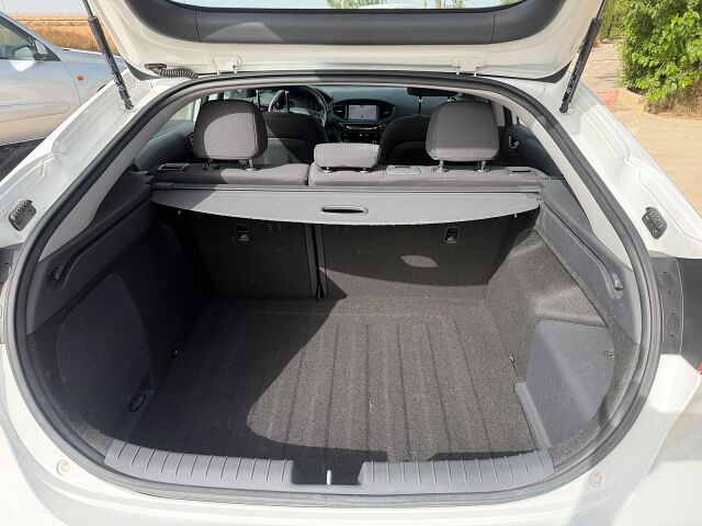 HYUNDAI IONIQ COMFORT 1.6 HEV AUTO SPANISH LHD IN SPAIN 60000 MILES SUPERB 2017